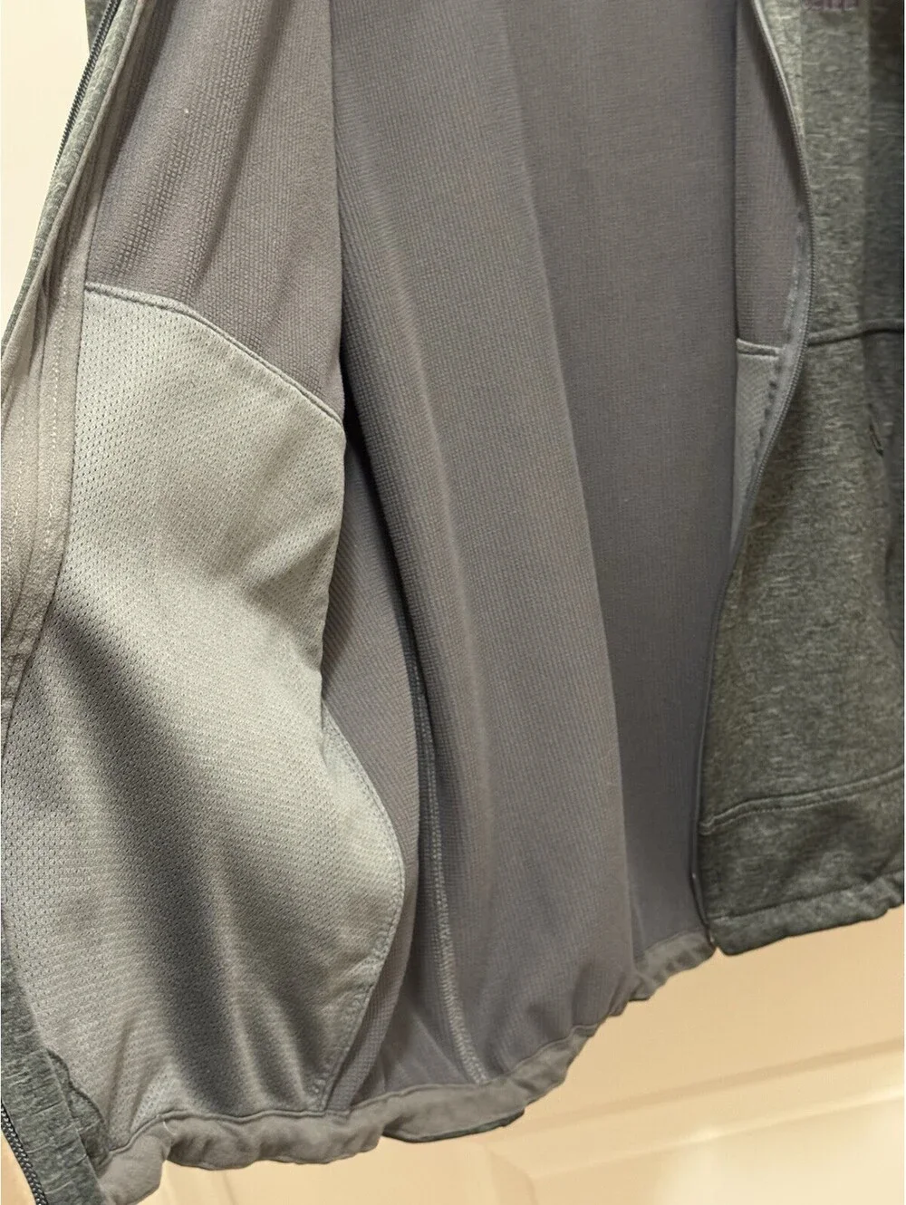 The North Face Men’s L Gray Heather Full Zip Jacket Lightweight Performance